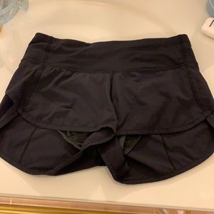 Lululemon speed up shorts 2.5”